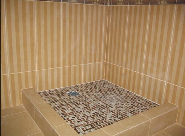 Выбирать керамический поддон для душа следует, исходя из общего дизайна ванной комнаты 