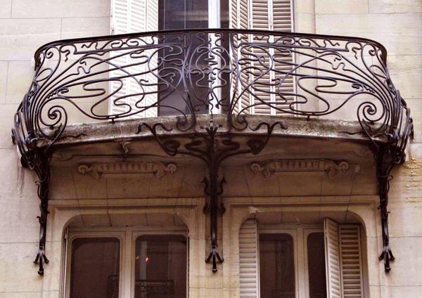 Кованые балконы всегда были и остаются предметом восхищения и любования