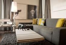 modern-decor-gray-couch-walls