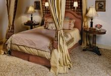 canopy-bedroom-sets-Bedroom-Traditional-with-canopy-bed-carpet-four-poster-bed-gold-picture-frame-moulding-pattern-carpet