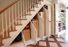 3KeyesUnder-Stair-Storage-21