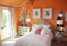 orange-girls-room