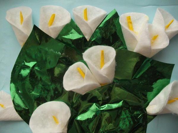 Цветы из ватных дисков - отличный подарок на 8 марта