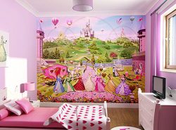 Отличным выбором для девичьей комнаты будут обои с любимым мультипликационным героем ребенка