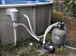 Правильно подобранный фильтр позволяет поддерживать чистоту воды в бассейне